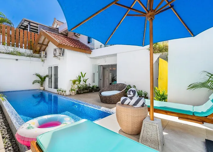 Azure 2 - Private Pool Near Centre *