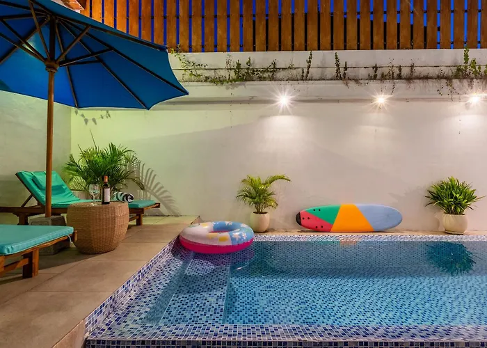 Azure 2 - Private Pool Near Centre